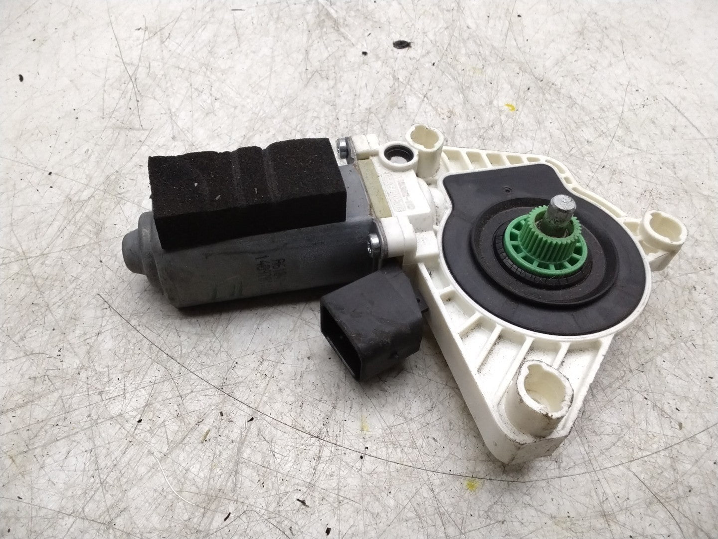 MERCEDES BENZ CLA W117 PASSENGER REAR SIDE WINDOW MOTOR A55382110 FMR71