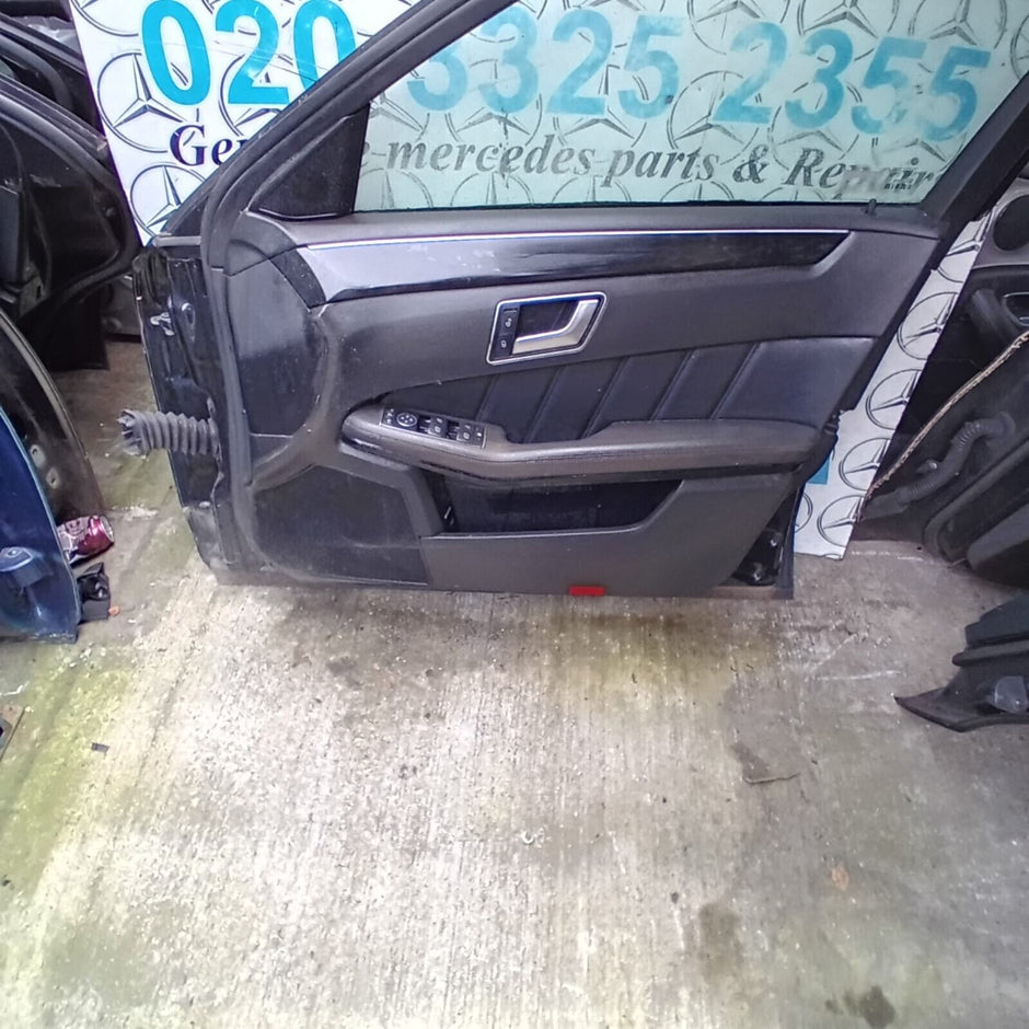 MERCEDES BENZ E-CLASS W212 DRIVER SIDE FRONT DOOR ( OFF SIDE FRONT )
