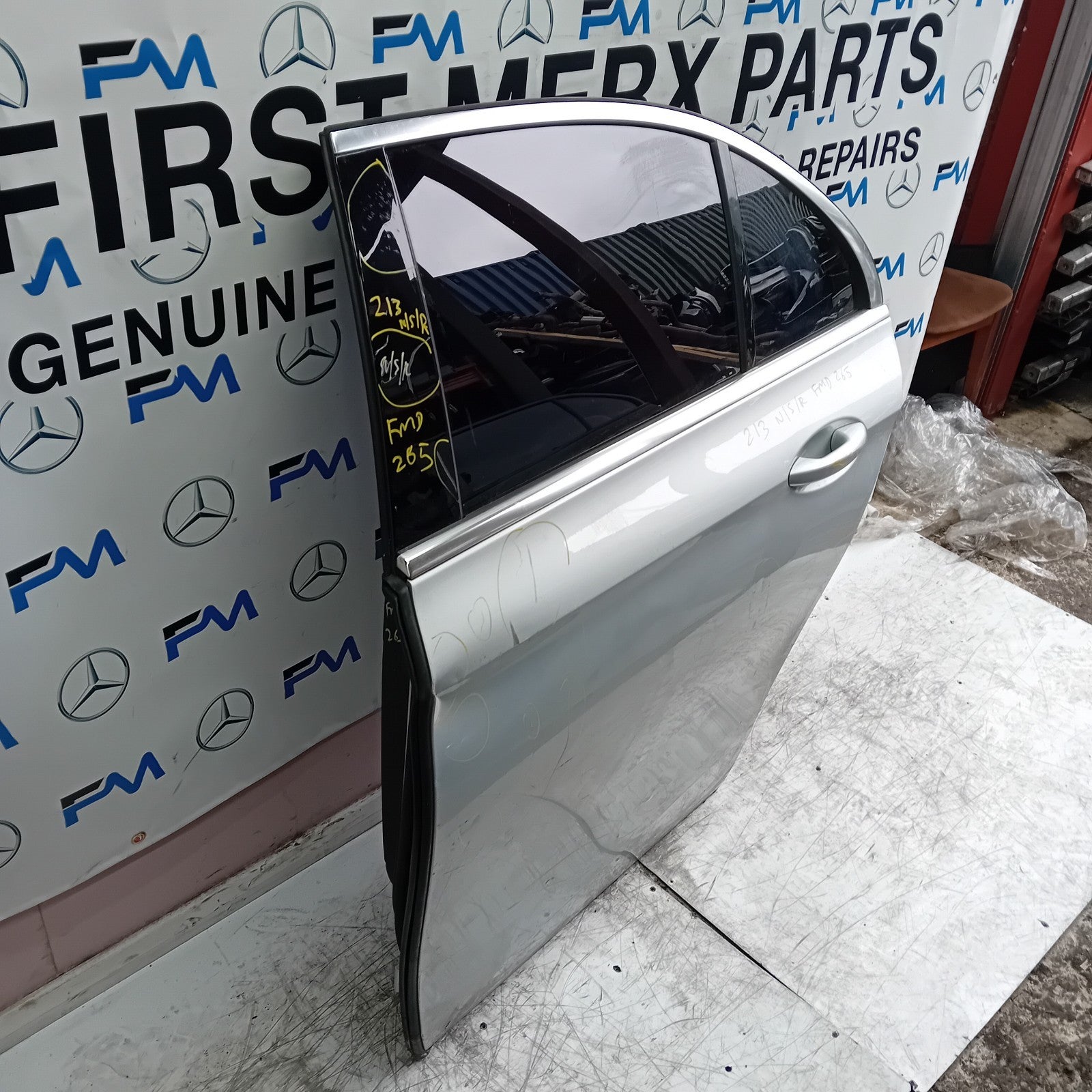 MERCEDES E-CLASS W213 SLN PASSENGER REAR DOOR NSR SILVER 2016 ON COMPLETE FMD265