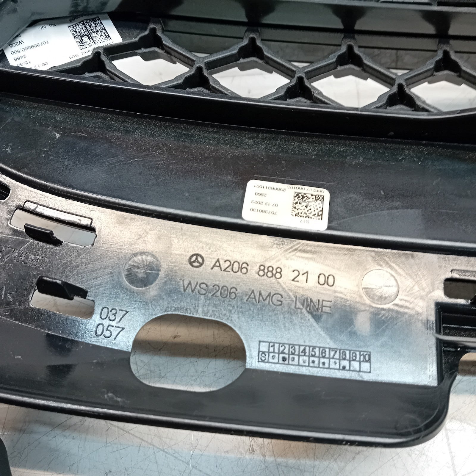 MERCEDES BENZ C-CLASS W206 FRONT GRILL A2068882100 FM001475