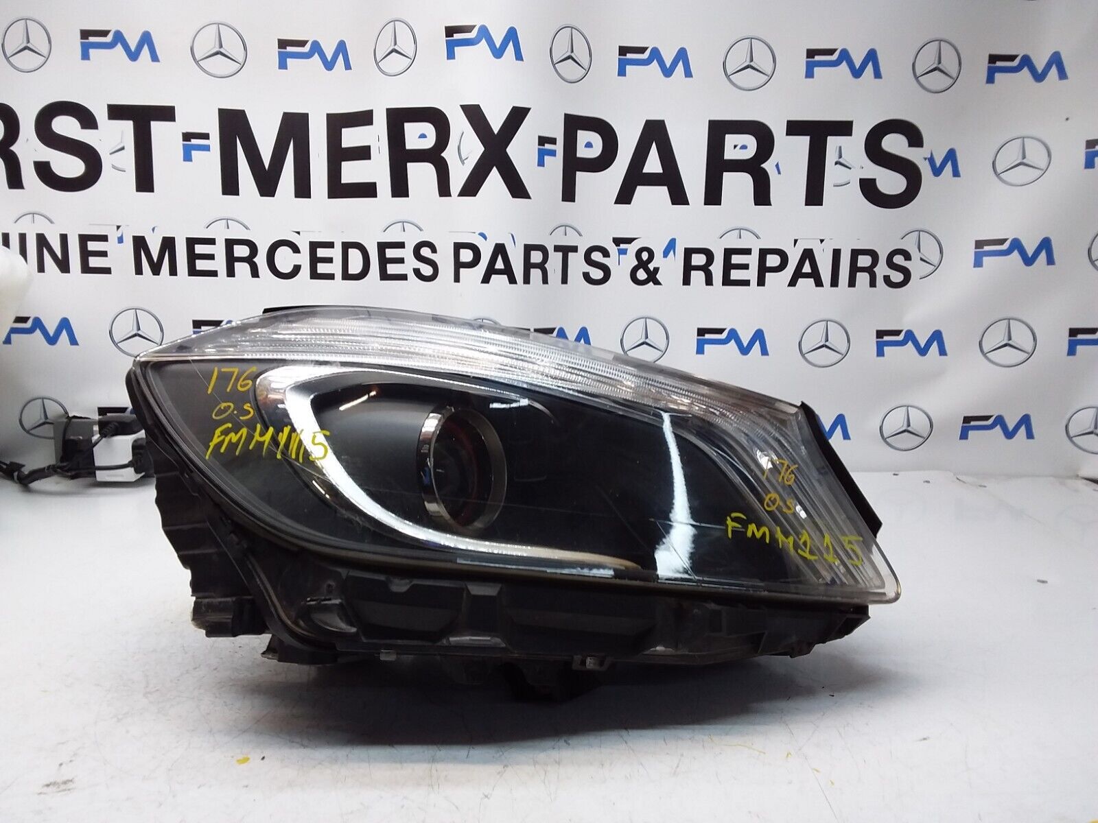 2015 MERCEDES A-CLASS W176 COMPLETE HEADLIGHT DRIVER SIDE OS A1768204561 FMH115