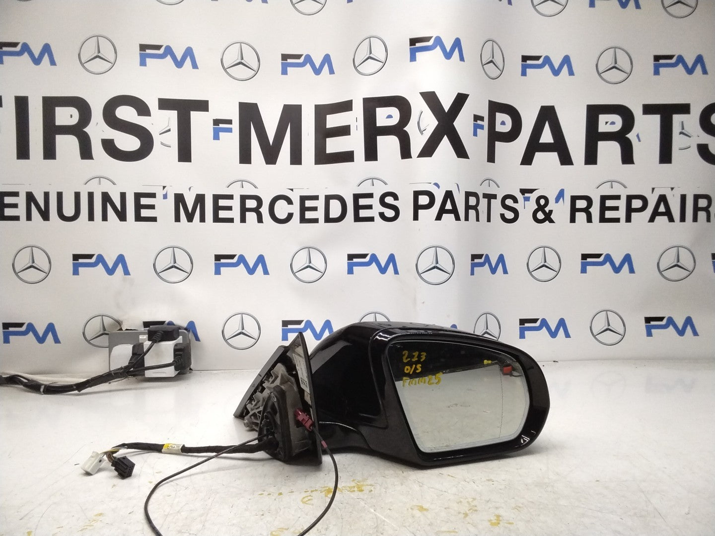 MERCEDES E-CLASS  W213 DRIVER SIDE WING MIRROR A2138100201 BLACK FMM25