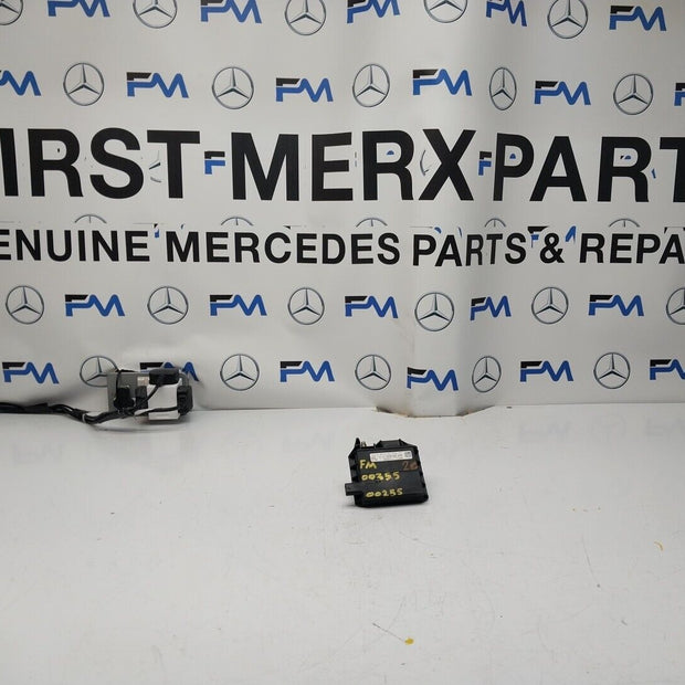 Mercedes W213 W205 W218 W238 W253 Negative Battery Tray Clamp A0009061505FM00255