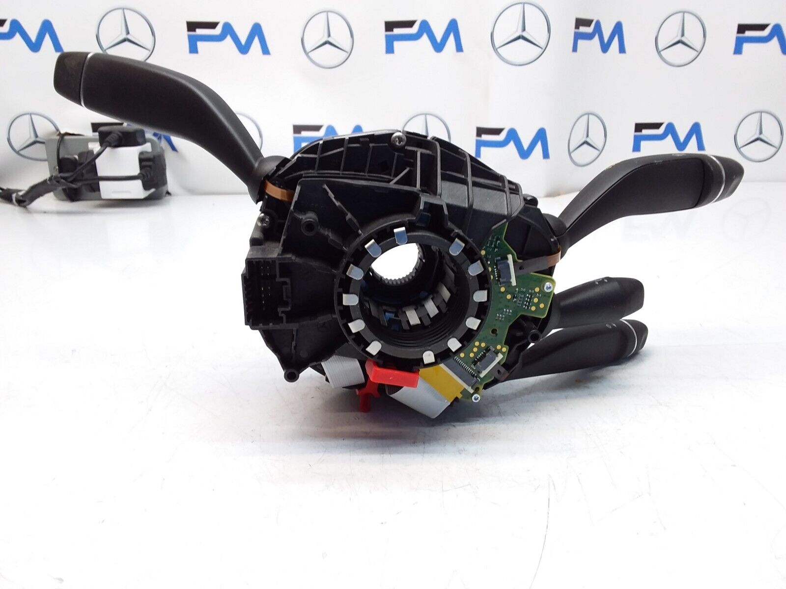Mercedes E-CLASS W213 INDICATOR/WIPER GEAR SELECT + SQUIB  2017 FM00557