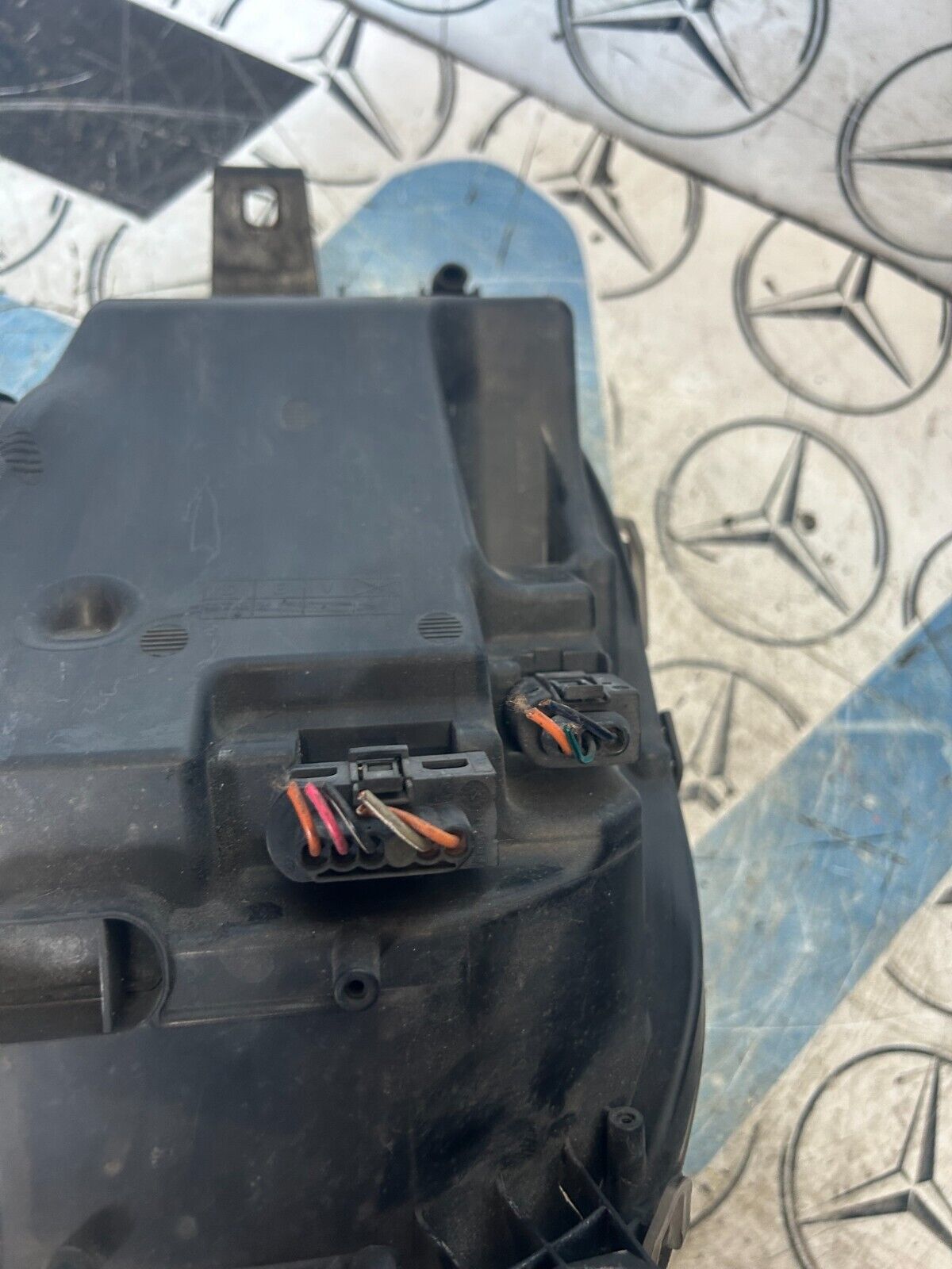 MERCEDES R CLASS W251 2005-2011  HEADLIGHT  DRIVERS O/S RIGHT A25182602 FMH19