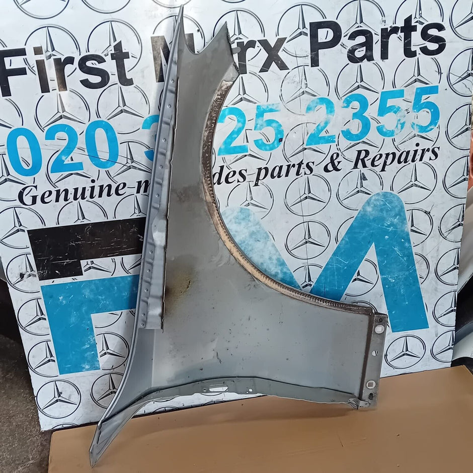 MERCEDES BENZ C-CLASS W205 2014–2021 PASSENGER SIDE ( NEAR SIDE ) WING