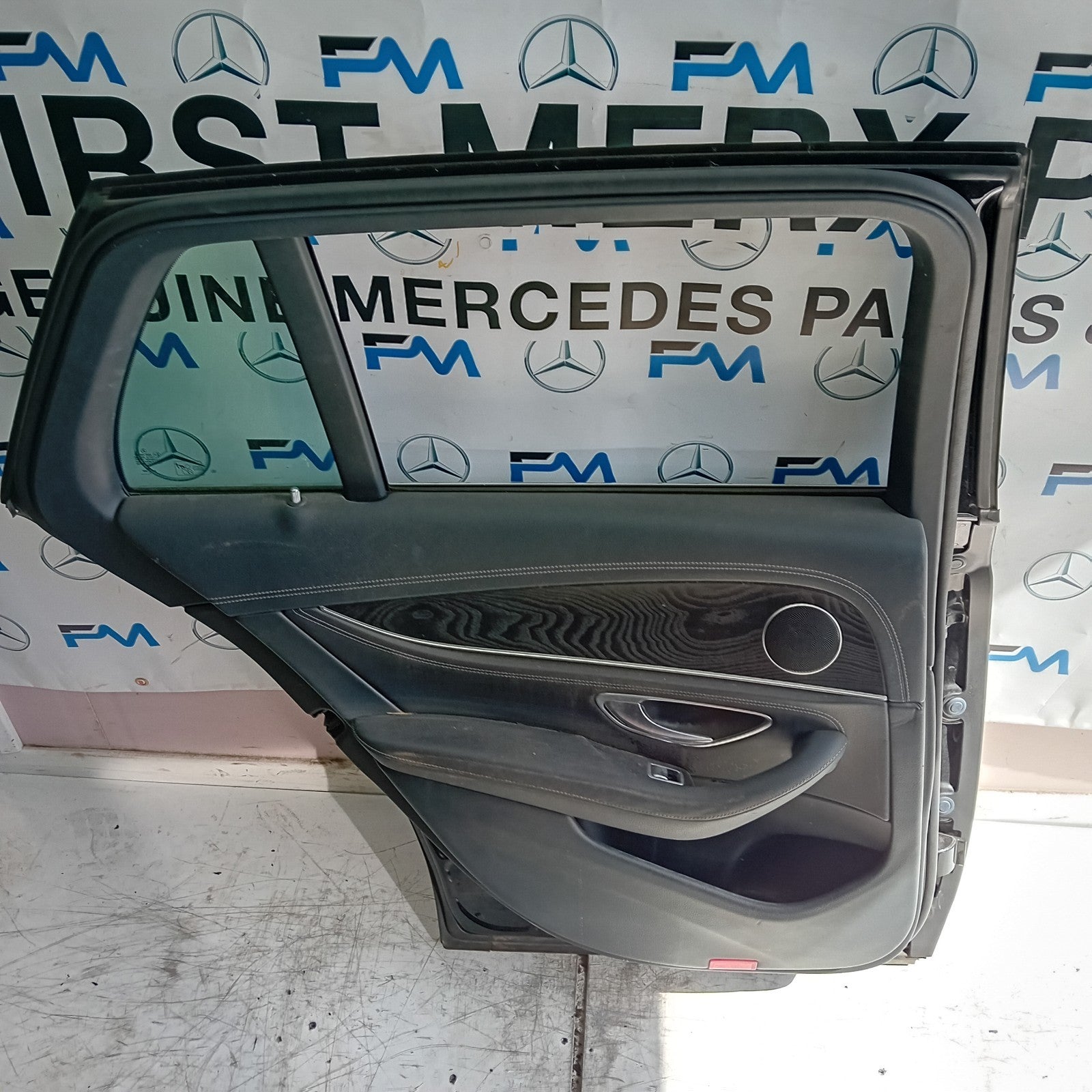 MERCEDES E-CLASS W213 EST PASSENGER REAR DOOR NSR BLACK 2016 ON COMPLETE FMD223