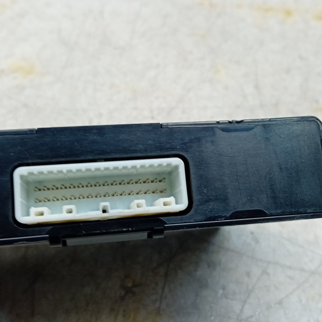 MITSUBISHI OUTLANDER 2016-2020 BLIND SPOT MONITOR SENSOR 10R-047527