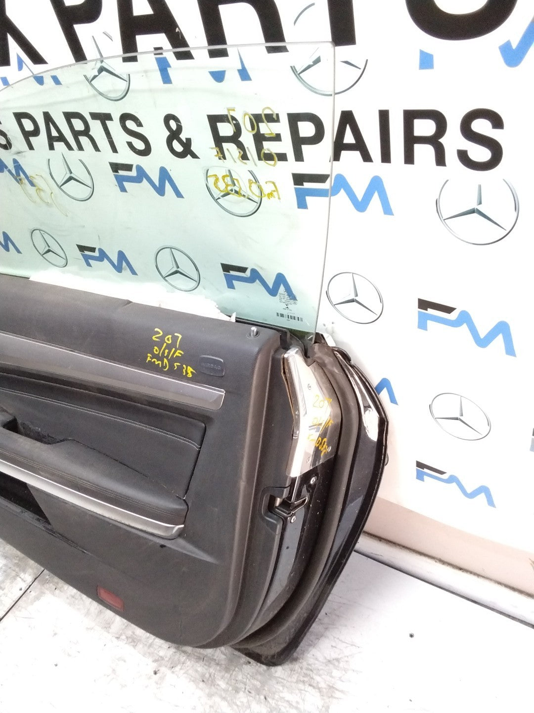 MERCEDES BENZ  E-CLASS W207 DRIVER FRONT DOOR OSF BLACK 2009-16  FMD535