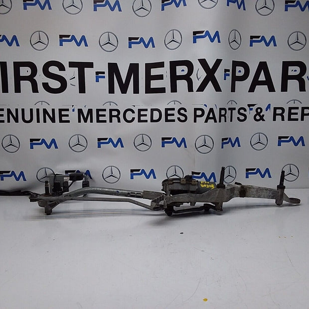 MERCEDES C-CLASS WIPER MOTOR & LINKAGE FRONT A2048201140 W204 2010-2015 FM00203