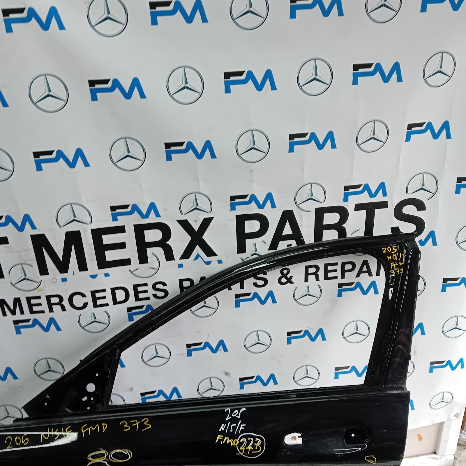 MERCEDES C-CLASS W205 SLN PASSENGE FRONT DOOR NSF BLACK 2014 ON FMD373