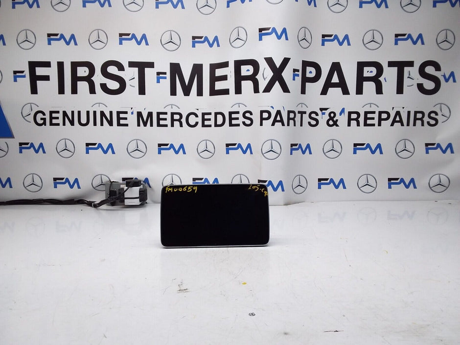 MERCEDES C-CLASS W205 2016 SAT NAV MULTIMEDIA SCREEN A2059002211 FM00659