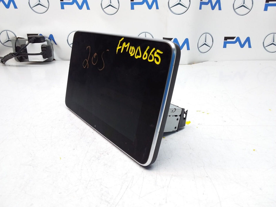 MERCEDES C-CLASS W205 2015 SAT NAV MULTIMEDIA SCREEN A2059002211 FM00665