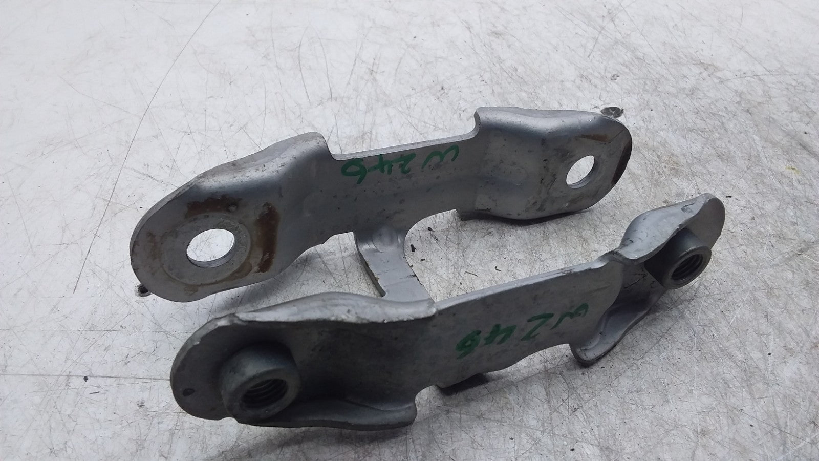 MERCEDES BENZ B-CLASS W246 ENGINE MOUNT BRACKET A2462400809 FMR451