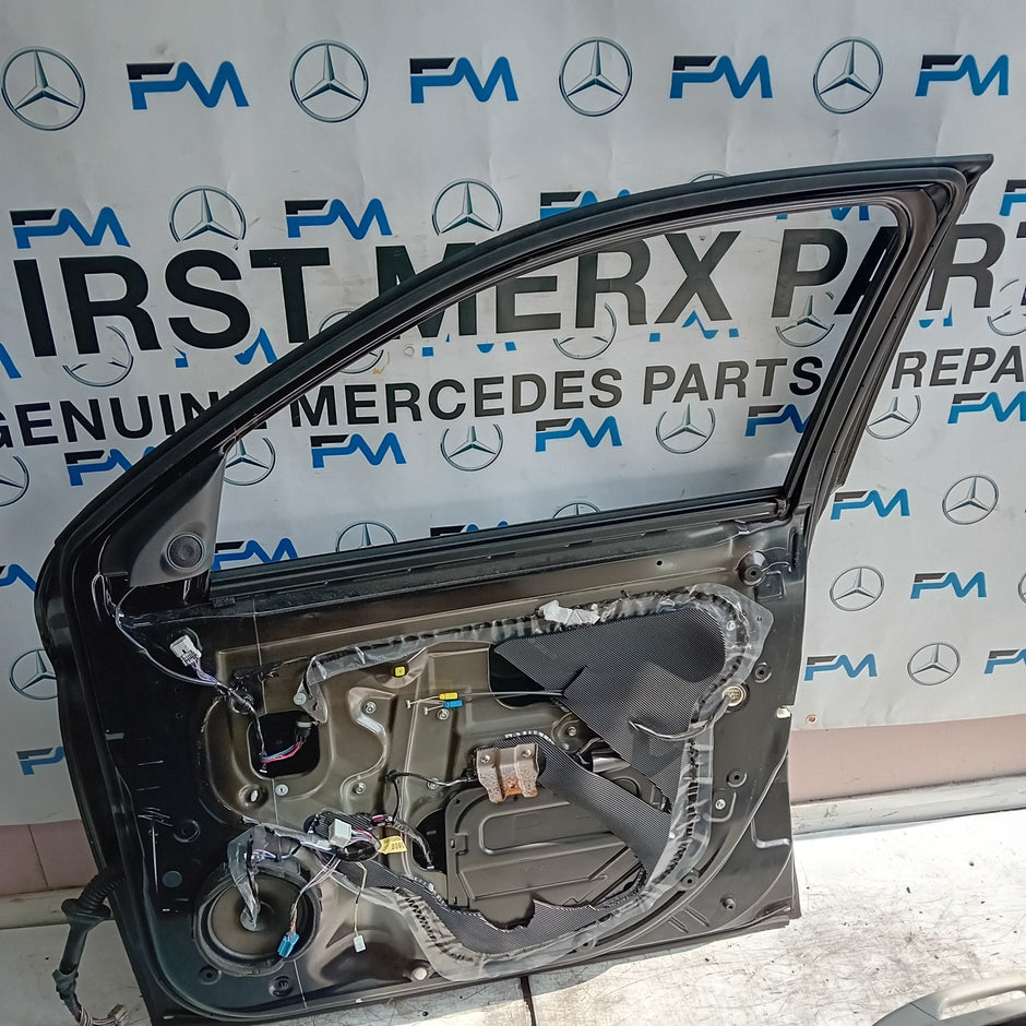 MITSUBISHI OUTLANDER MK3 DRIVER SIDE FRONT DOOF OSF 2013 FMD281