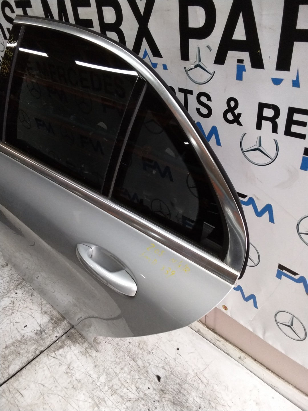 MERCEDES C-CLASS W205 SLN PASSENGER REAR DOOR NSR SILVER 2014 ON COMPLETE FMD339