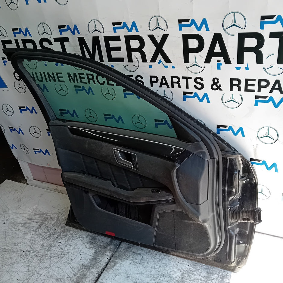 MERCEDES BENZ  E-CLASS W212 PASSENGER FRONT DOOR NSF 2015 COMPLETE BLACK FMD520