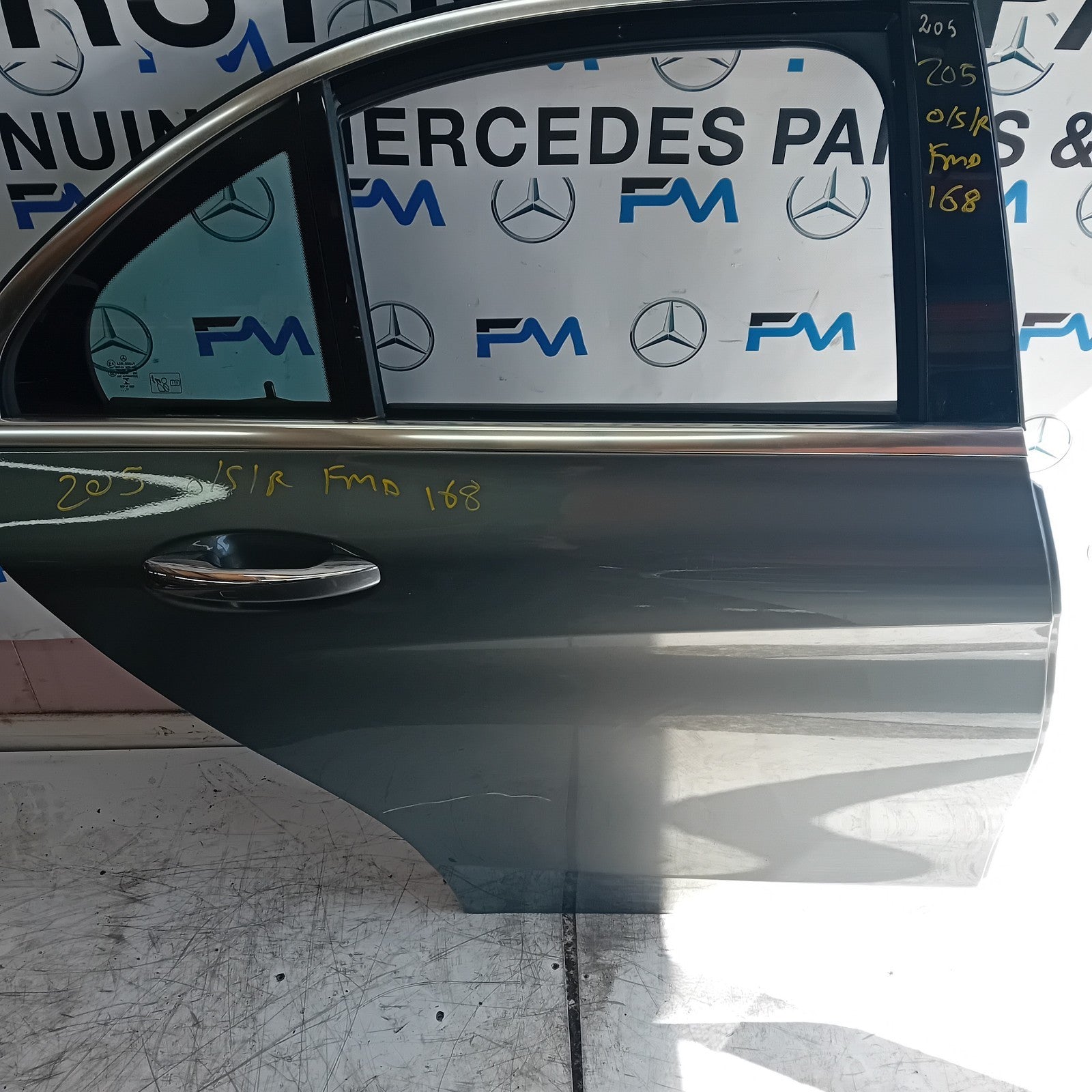 MERCEDES C-CLASS W205 COP PASSENGER REAR DOOR N/S/R GREY 2014 ON COMPLETE FMD168