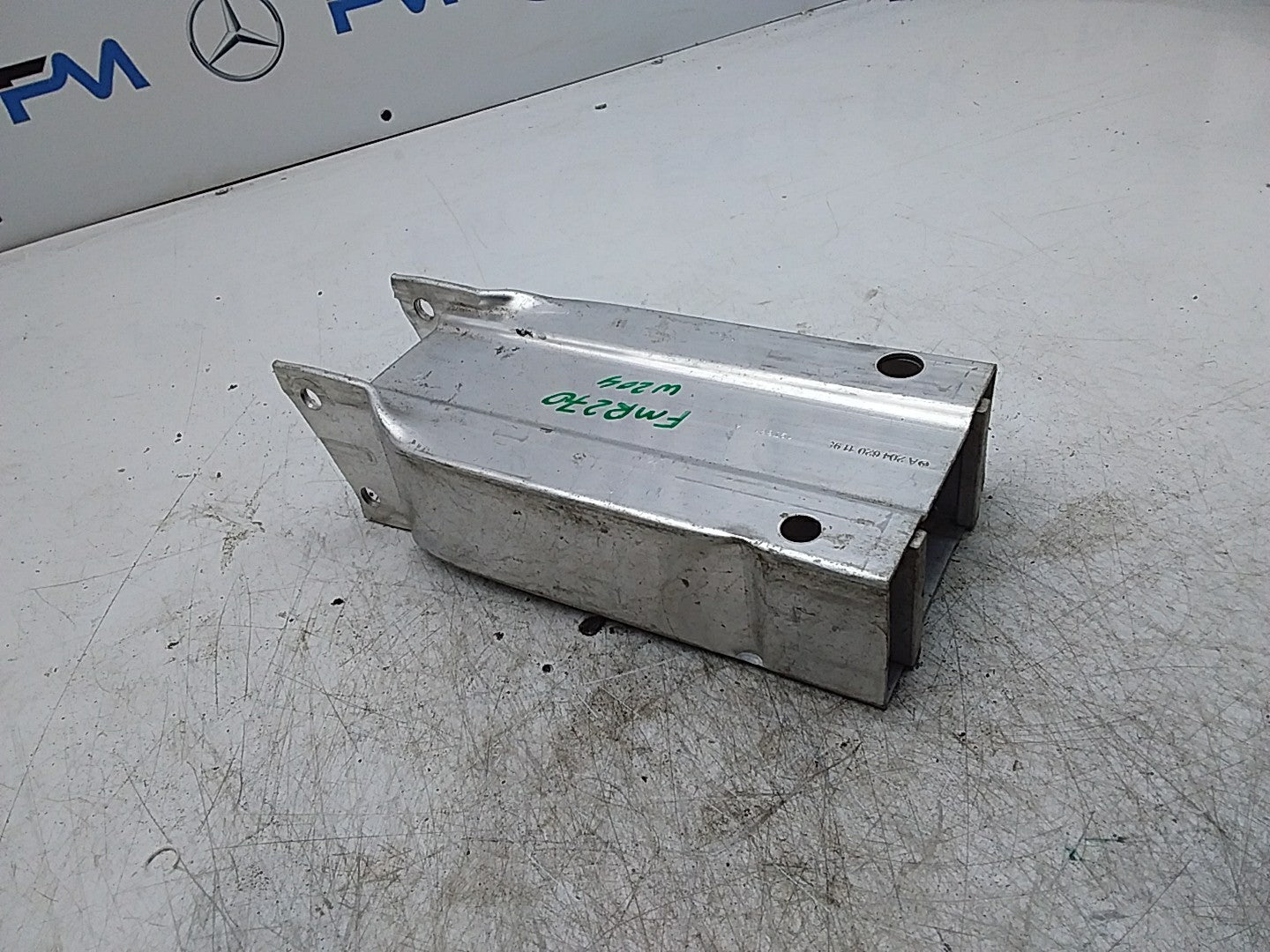 MERCEDES C-CLASS W204 ABSORBER BAR REINFORCEMENT LEFT SIDE A2046201195 FMR270