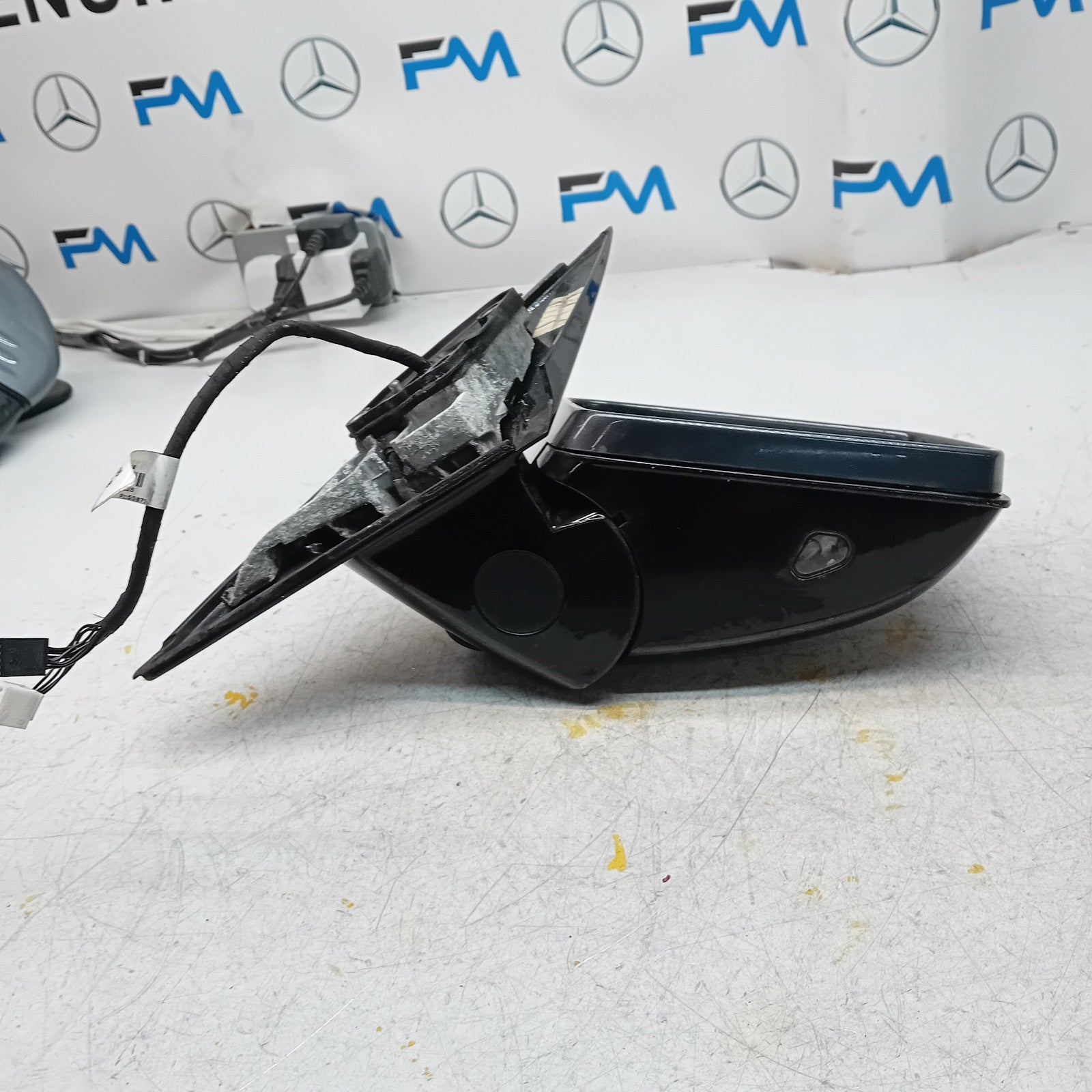 MERCEDES BENZ  E-CLASS  W212 DRIVER SIDE WING MIRROR GREY A2129101016 PL FMM43