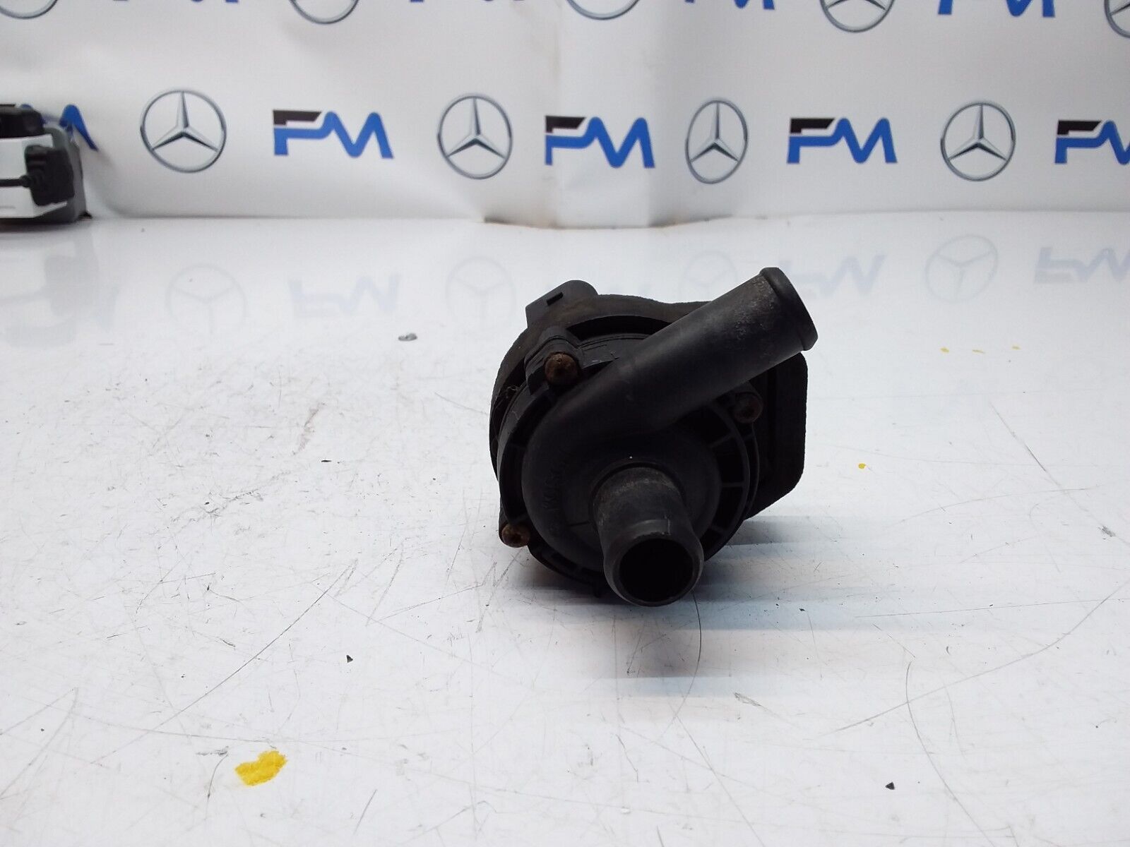 Mercedes E-CLASS W211 ELECTRIC COOLANT WATER PUMP A2118350028 FM00604