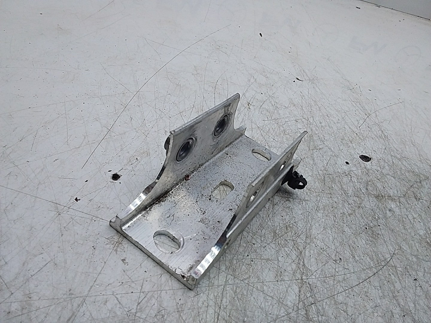 MERCEDES C-CLS W206 REINFORCEMENT MOUNTING RAIL A2066203802 FMR232
