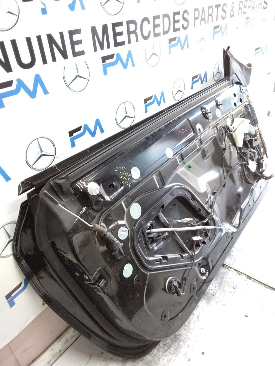 MERCEDES BENZ  C-CLS W205  PASSENGER FRONT DOOR NSF BLACK 2014-21  FMD601