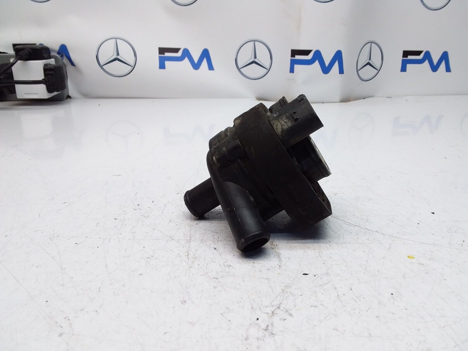 Mercedes E-CLASS W211 ELECTRIC COOLANT WATER PUMP A2118350028 FM00606