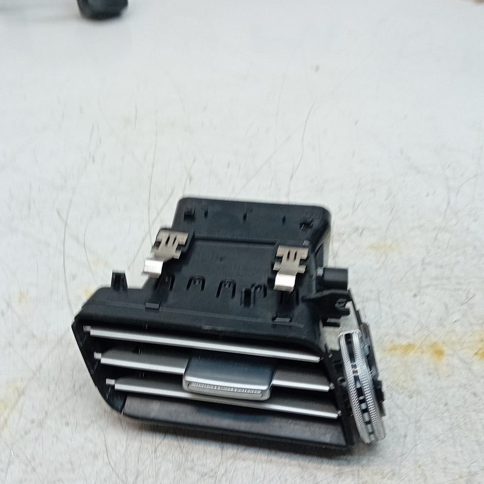 MERCEDES E-CLASS W212 DASHBOARD TRIM WITH AIR VENT 2016 ON A21268303354 FM001543