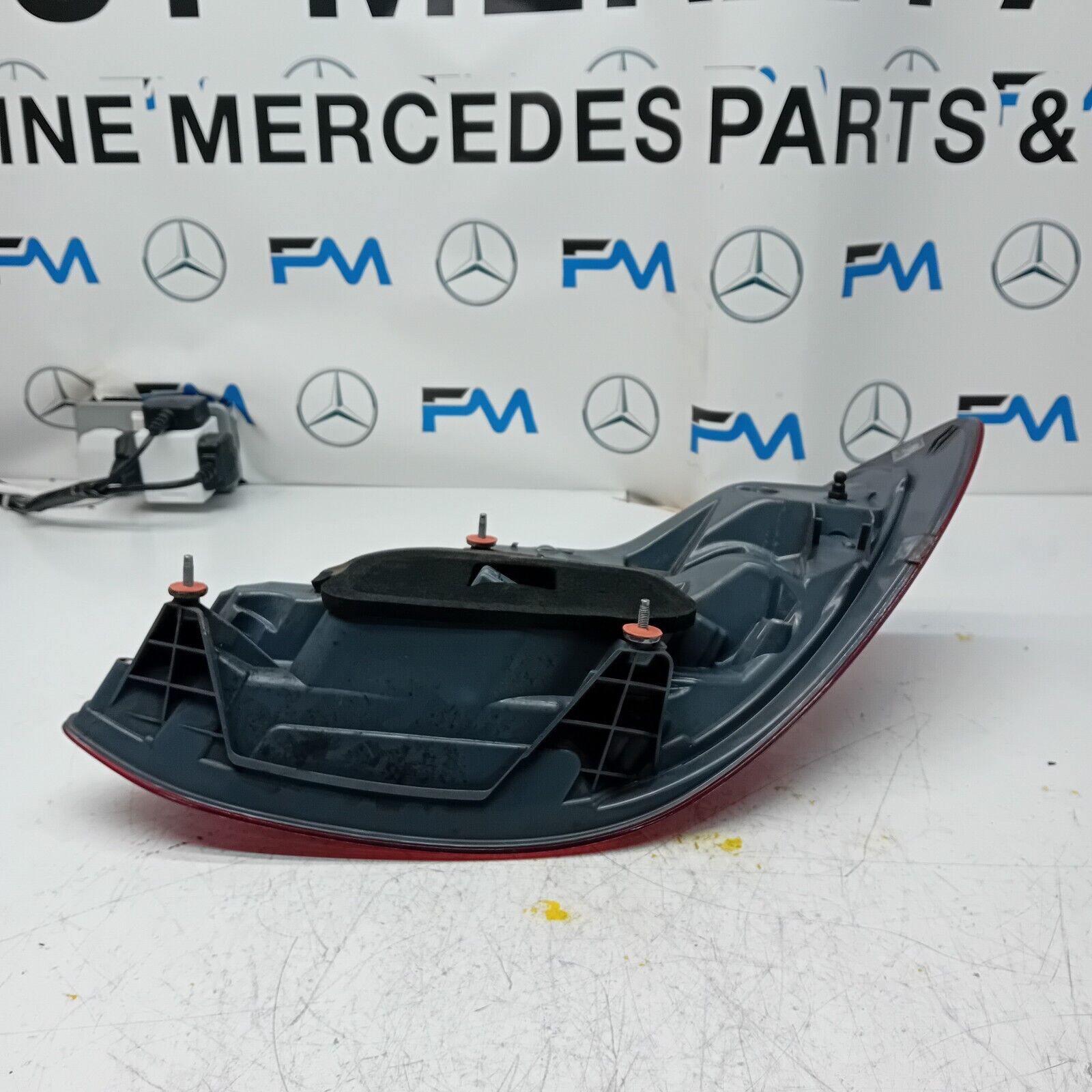 MERCEDES E-CLASS W213 2017 REAR PASSENGER N/S TAIL LIGHT A2139067700 FMT48