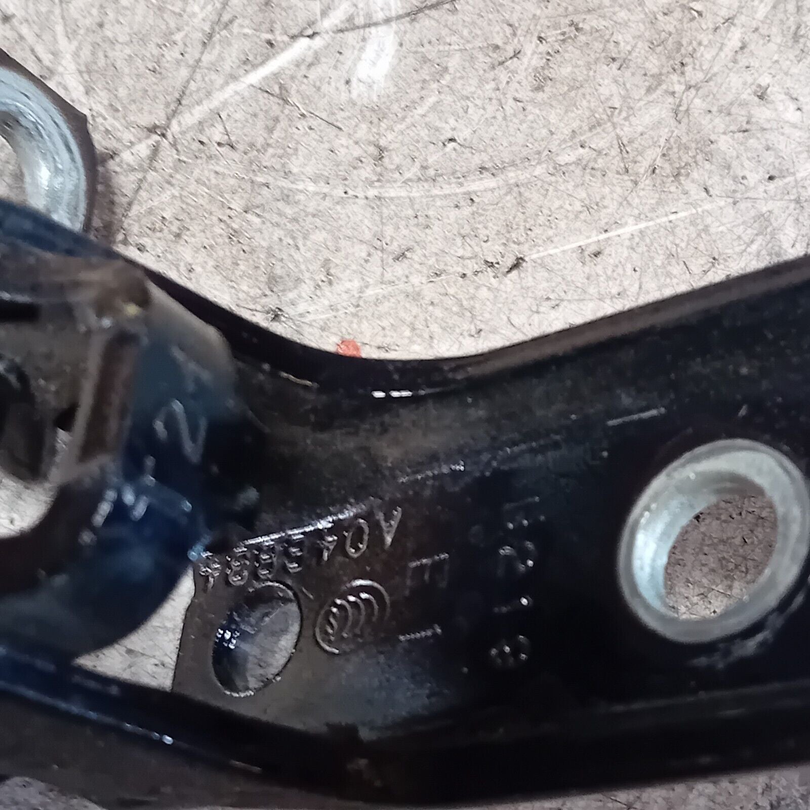 MITSUBISHI OUTLANDER 2014 RIGHT FRONT DOOR LOWER HINGE A046834