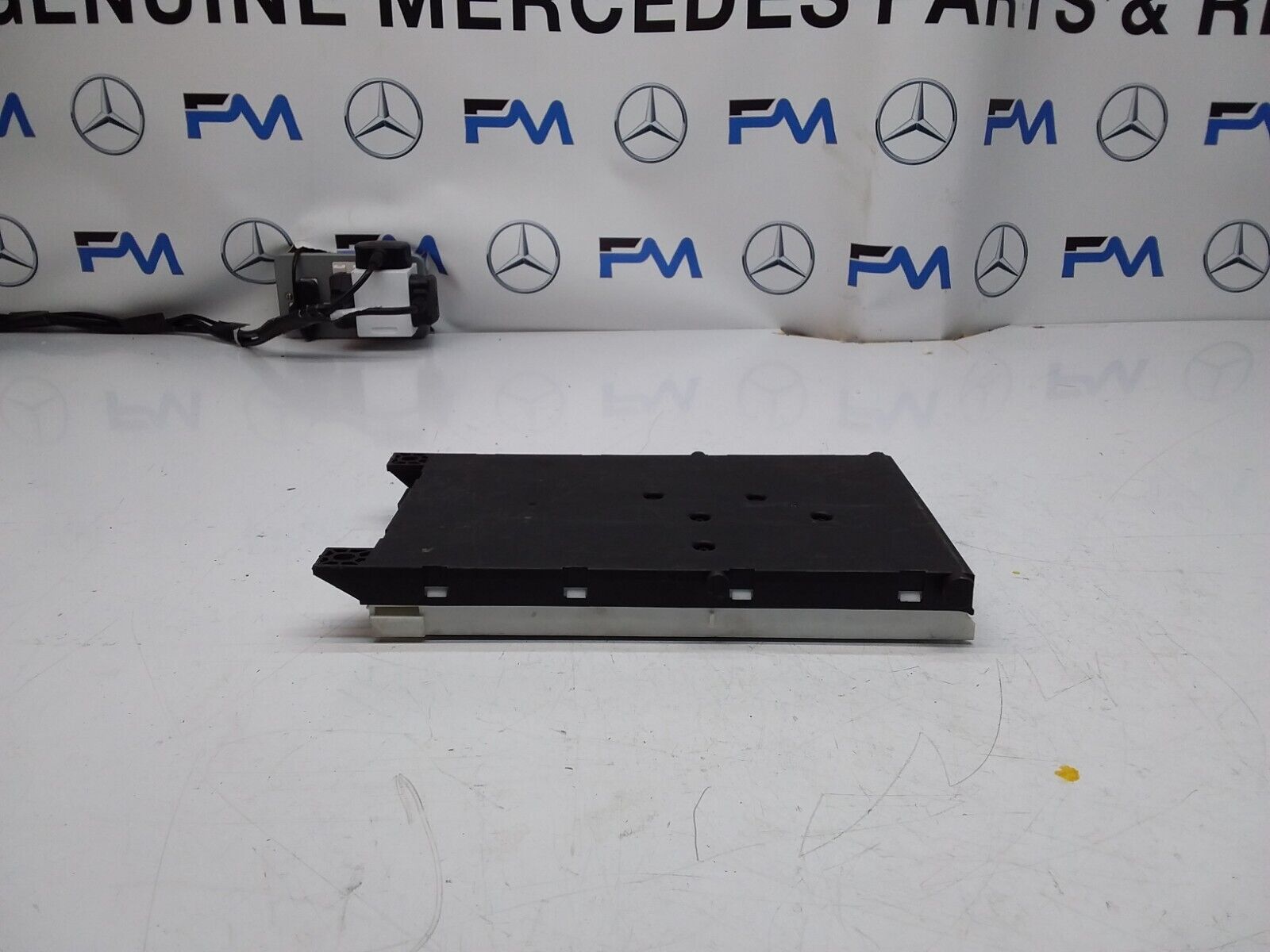 Mercedes GLA W156 SAM Signal Control Module Unit A1569005303 FM00347