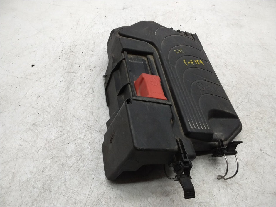 MERCEDES BENZ  B-CLASS  W246 FUSE RELAY JUNCTION BOX LID A2465400182  FMF159