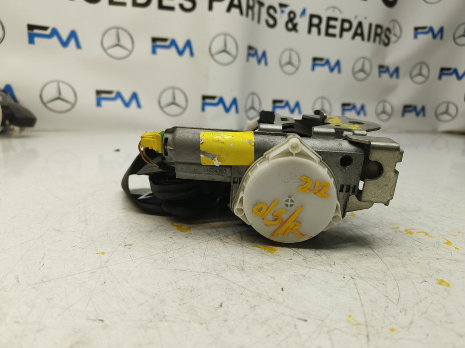 MERCEDES E300 W212 ESTATE DRIVER RIGHT SIDE REAR SEAT BELT A2128606085 FMS36 OSR