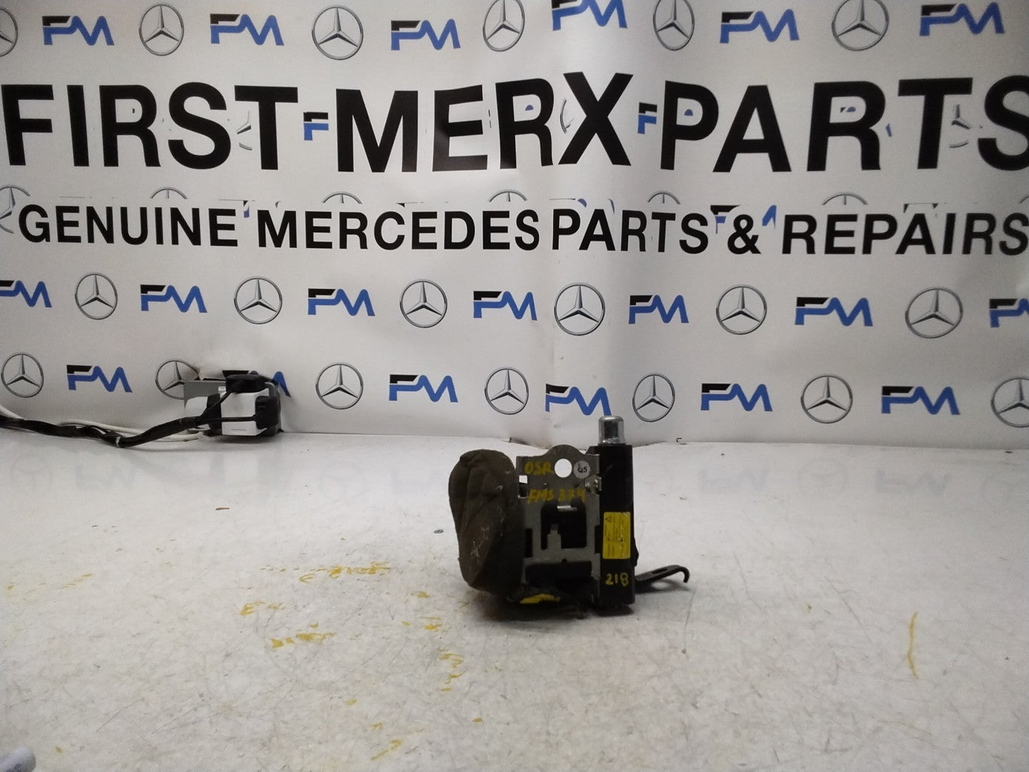 MERCEDES CLS CLASS C218 SEAT BELT REAR RIGHT COUPE  A2188600285 FMS379 OSR