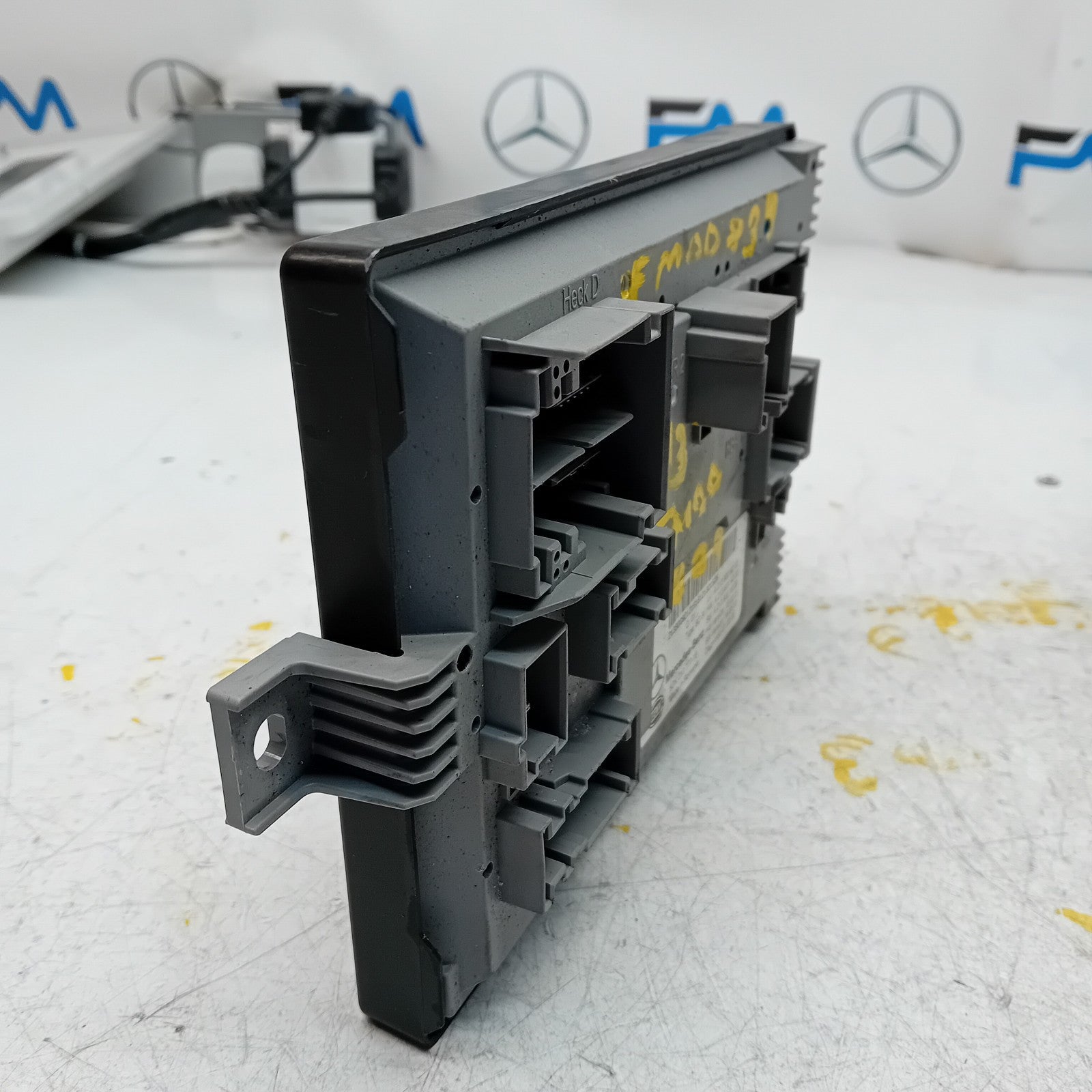 MERCEDES E-CLASS REAR SAM CONTROL MODULE W213 A2139009212 FM00839