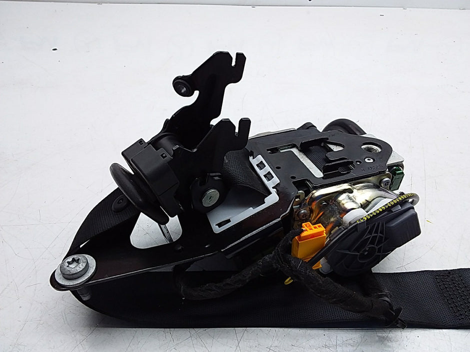 MERCEDES E-CLASS W238 SEAT BELT FRONT RIGHT DRIVER SIDE A2388602900 FMS252 OSF