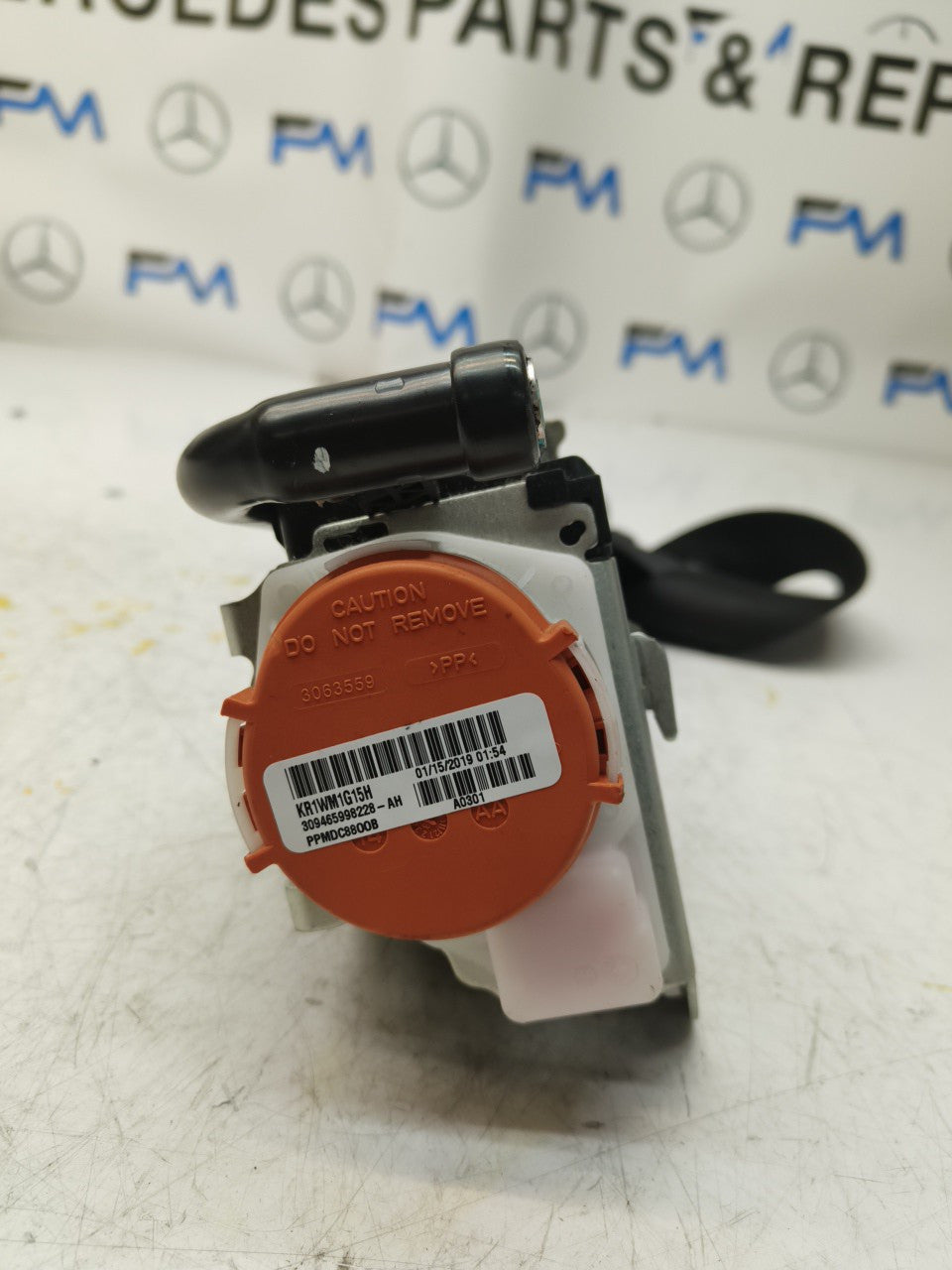 MERCEDES A CLASS FRONT LEFT SEAT BELT WITH PRETENSIONER A1778600800 FMS44 NSF