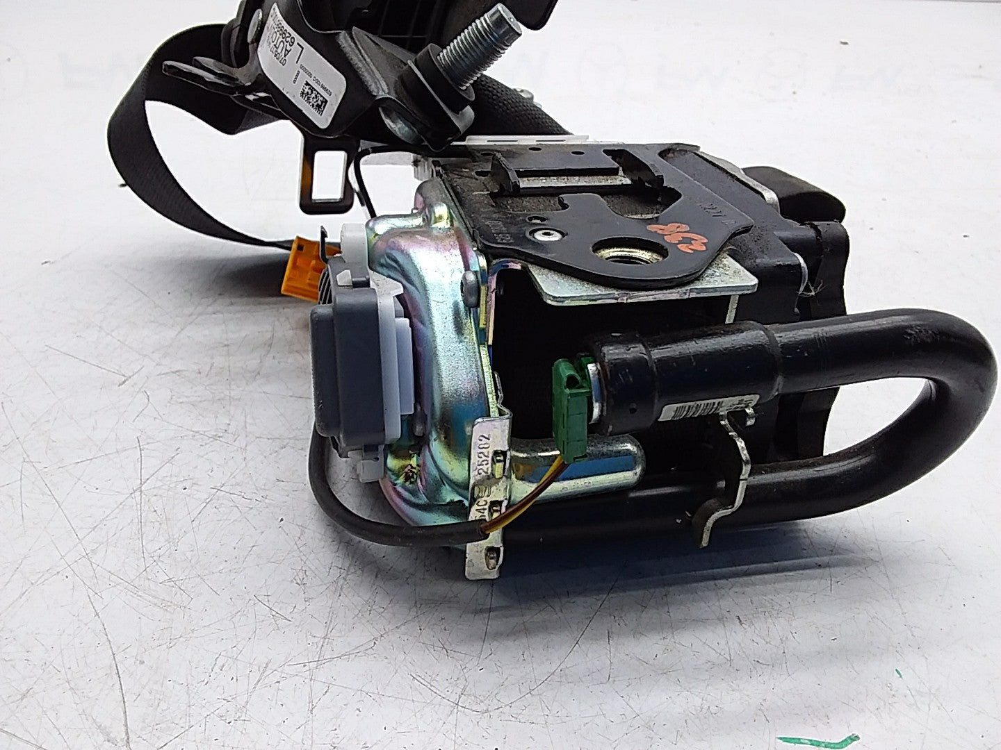 MERCEDES E-CLASS W238 SEAT BELT FRONT LEFT PASSENGER SIDE A2388602800 FMS263 NSF