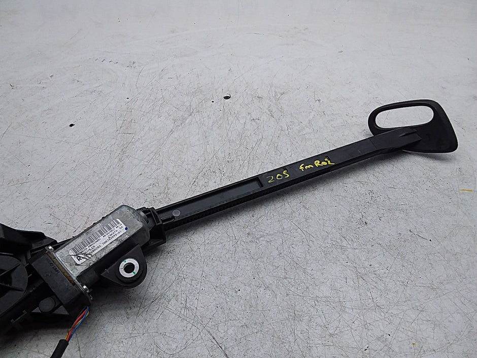 MERCEDES MERCEDES C-CLASS W205  SEAT BELT RETRACTOR 2058600282 FMR02