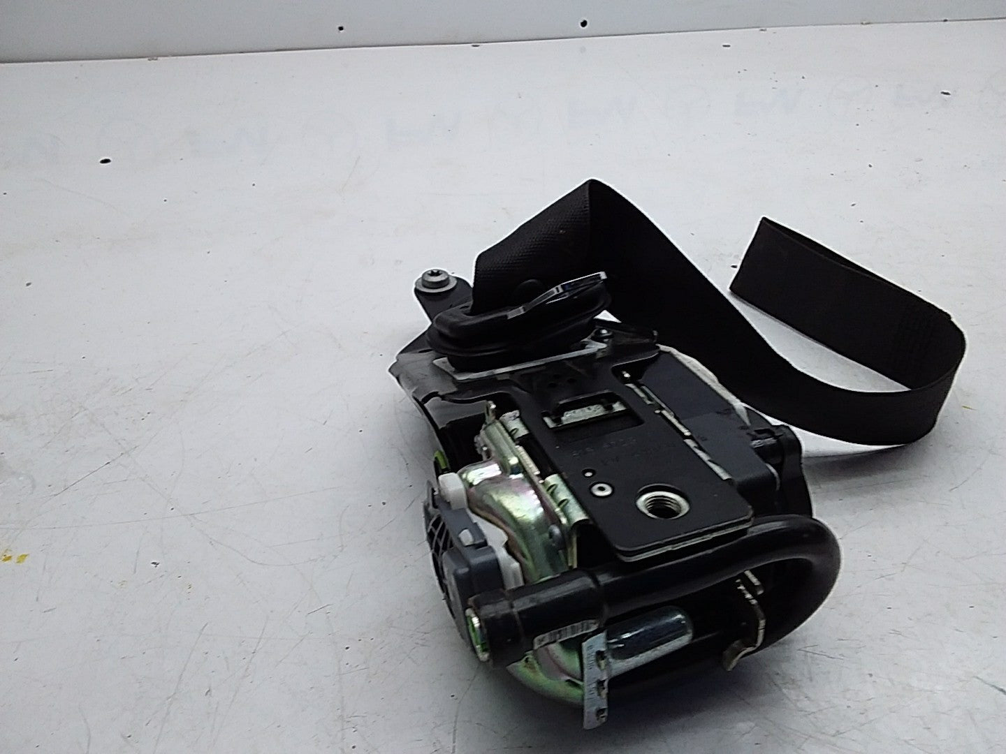 MERCEDES C-CLASS W204 SEAT BELT FRONT LEFT PASSENGER SIDE A2048601985 FMS214 NSF