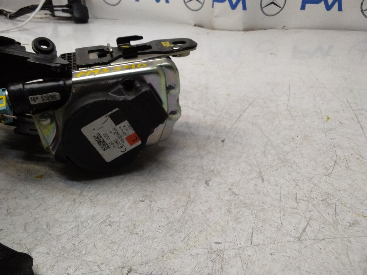 MERCEDES-BENZ W205 C CLASS FRONT LEFT PASSENGER SEATBELT A2058605185 FMS342 NSF