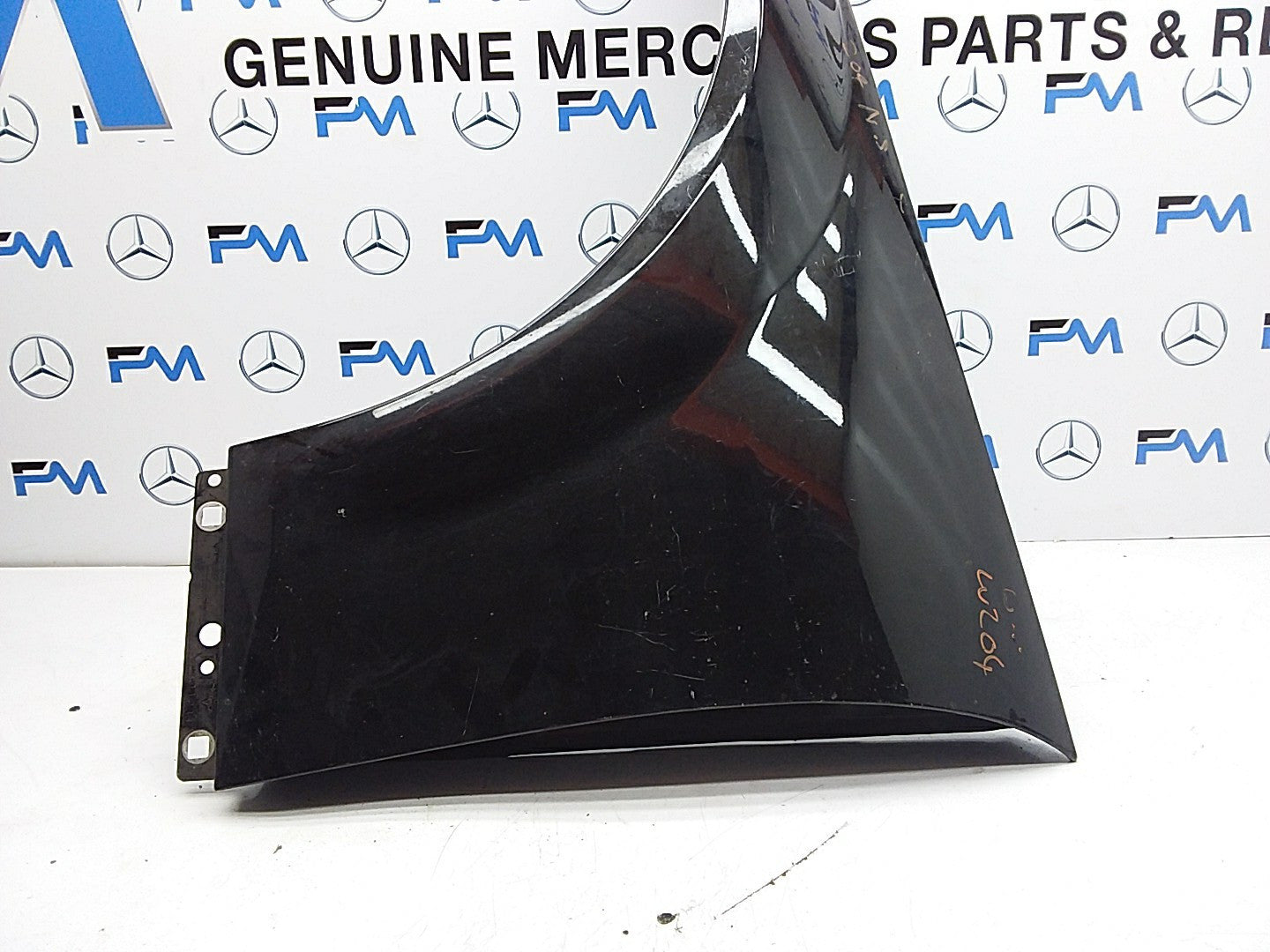 MERCEDES  C-CLASS W204 NS LEFT DRIVER SIDE WINGS 2008 FMW10
