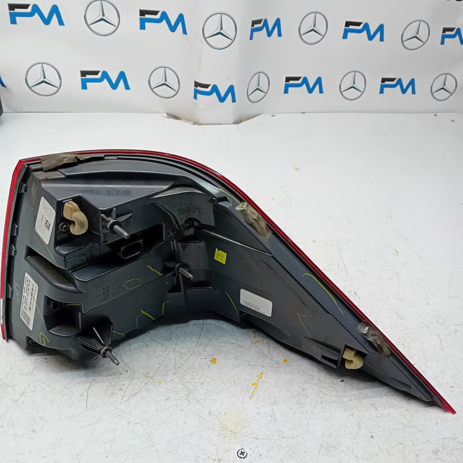 MERCEDES GLE W166 PASSENGER SIDE NS REAR TAIL LIGHT A1669065702 2018 FMT169