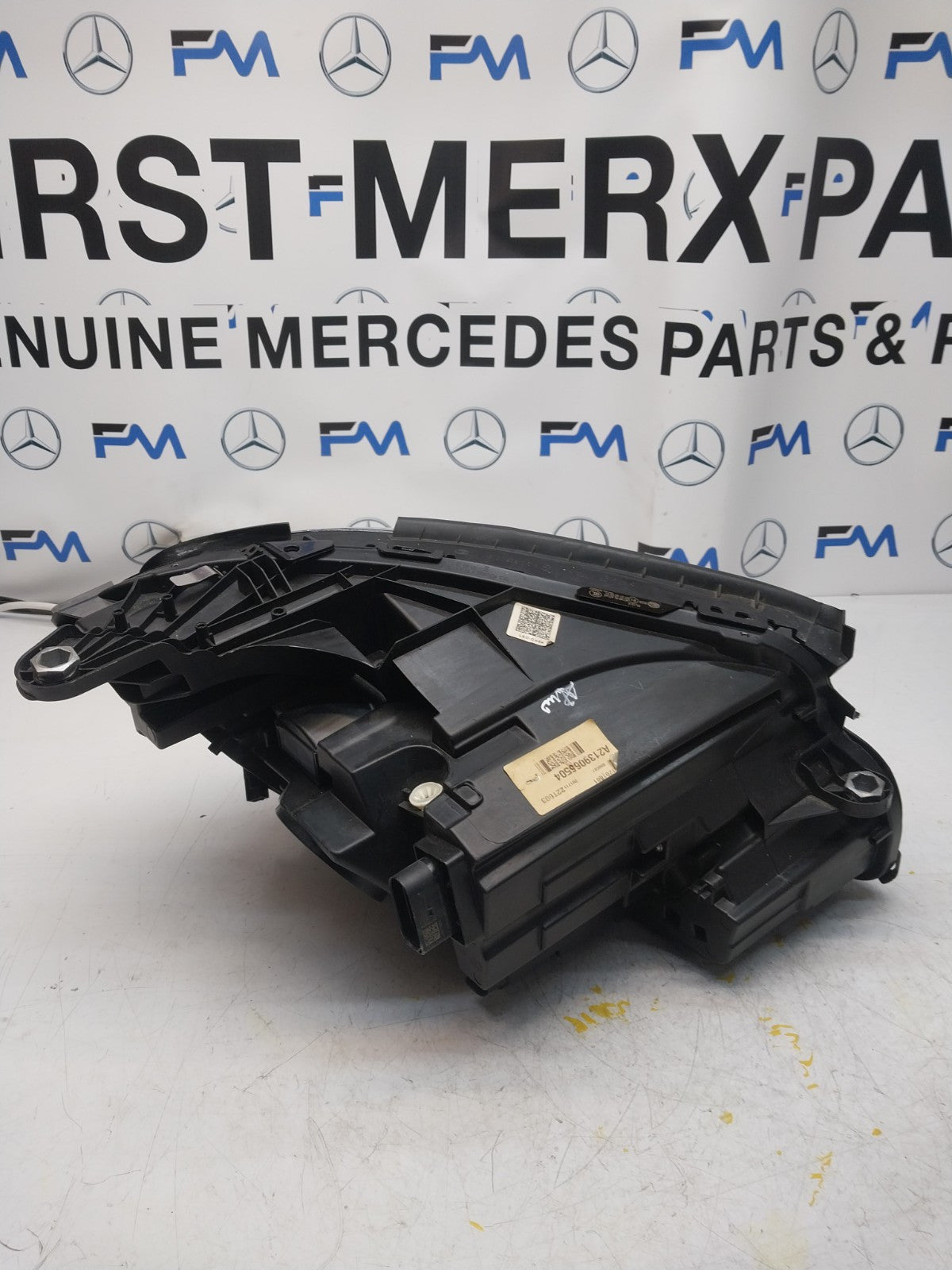 MERCEDES E-CLASS 2014 ONWARDS W213 HEADLIGHT PASSENGER  NS A2139066504 FMH153