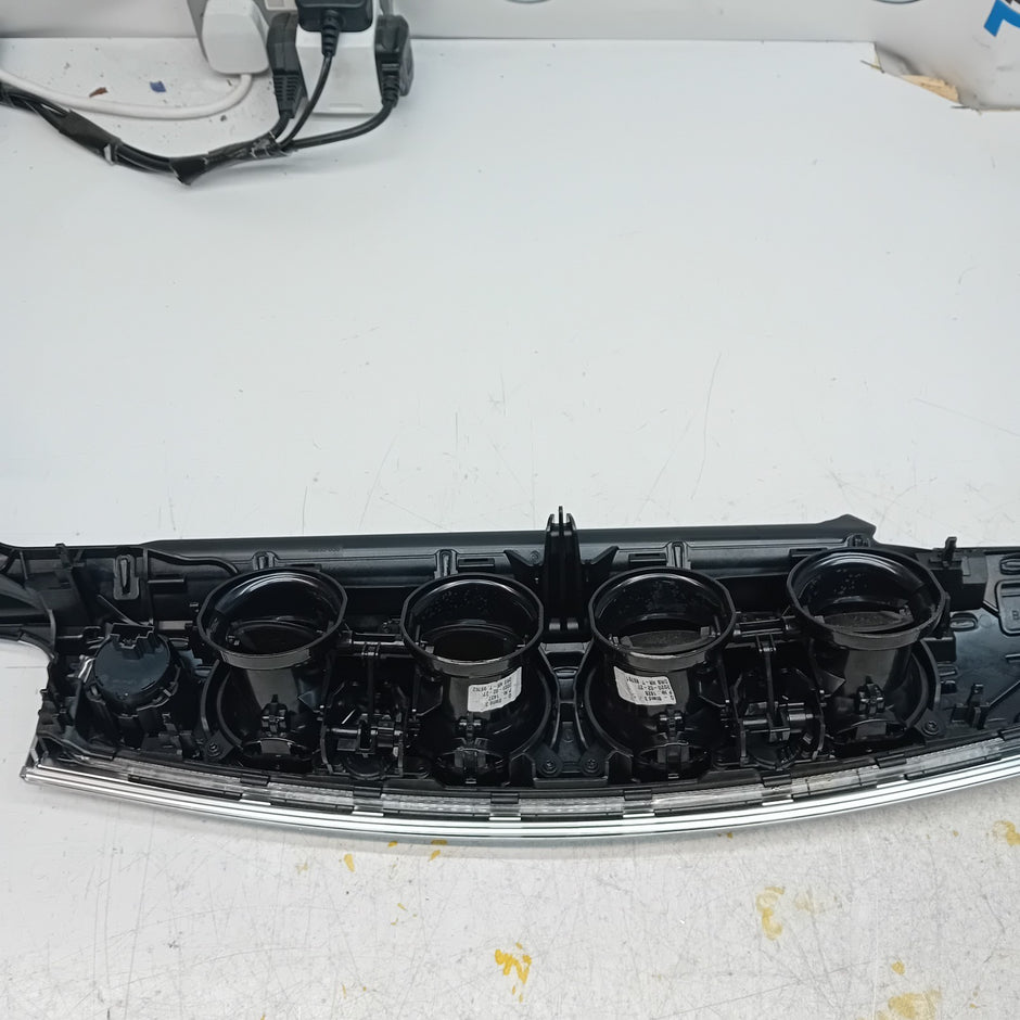 MERCEDES E CLASS W213  DASHBOARD TRIM PANEL + 4 AIR VENT  A2136809304 FM001071