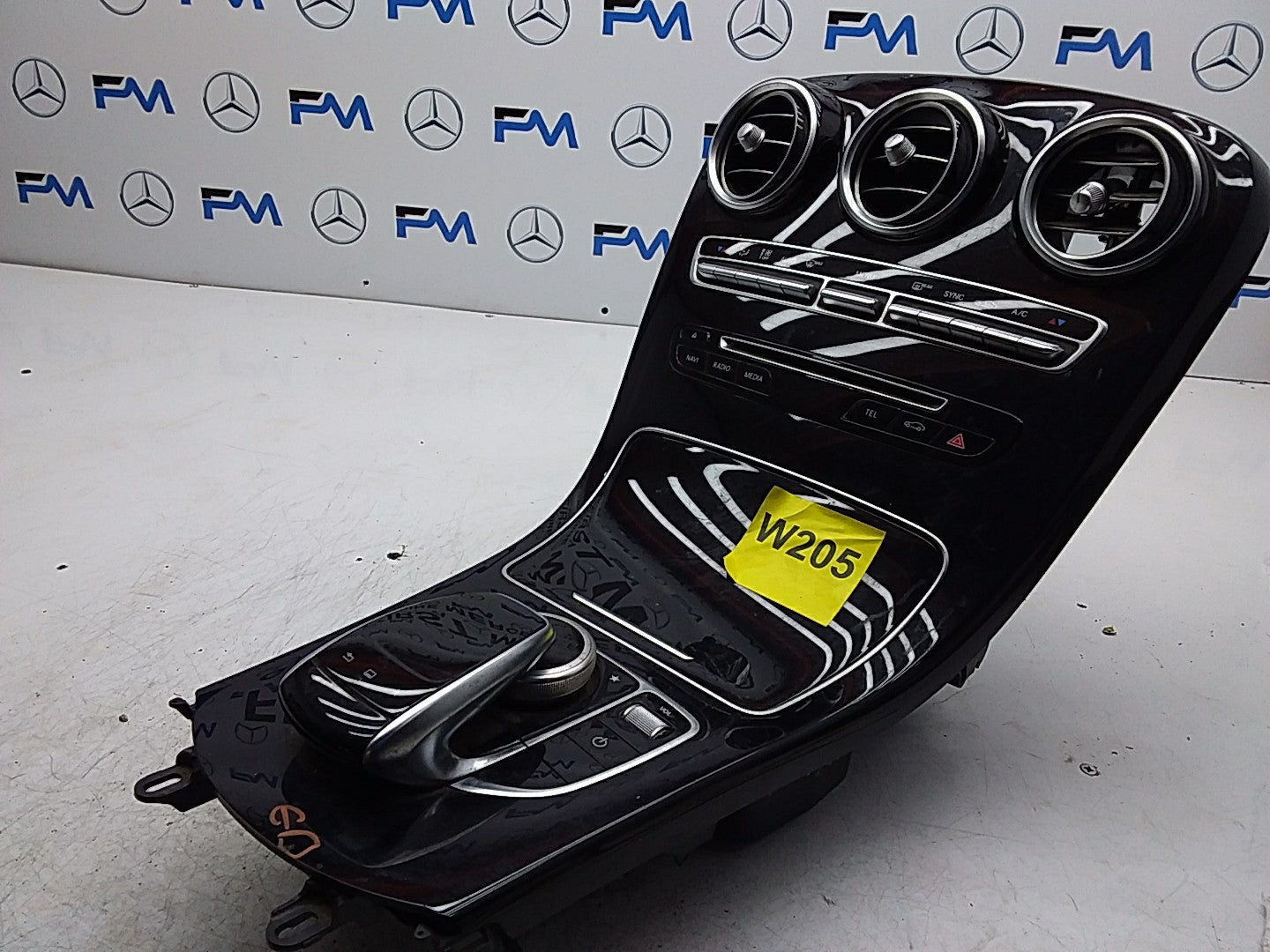2014 ONWARDS MERCEDES C-CLASS W205 CENTRE  CONSOLE  A2056803208 FMK11