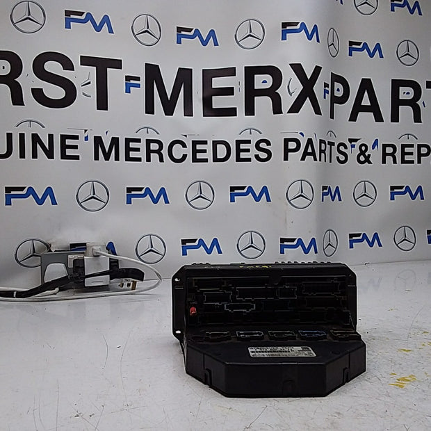 Mercedes E-CLASS W212 Fuse  Box RELAY A2129003414 FMF91