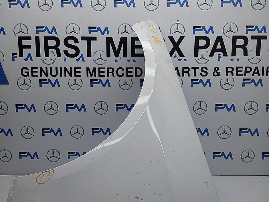 MERCEDES  E-CLASS W212 NS LEFT PASSENGER SIDE WINGS FMW30