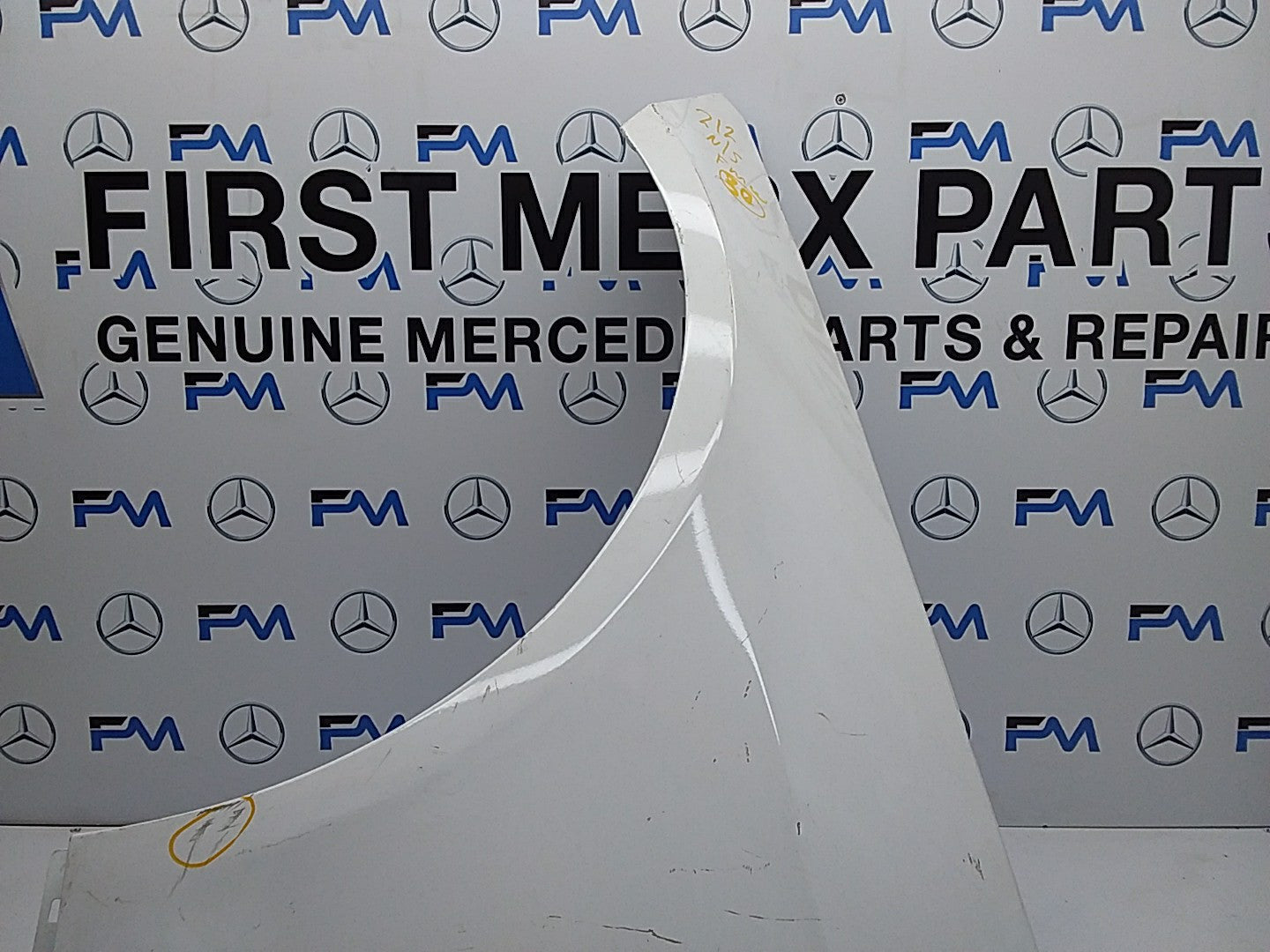 MERCEDES  E-CLASS W212 NS LEFT PASSENGER SIDE WINGS FMW30